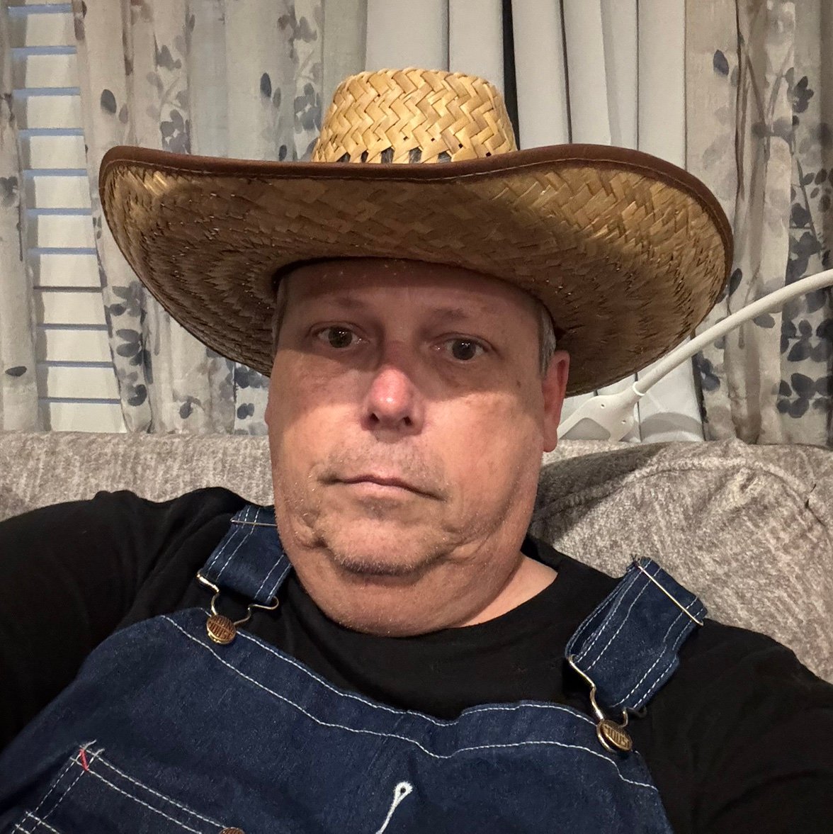 dangme64's profile picture. Fishing, sports, and real Country music. I like animals better than people. Fighting stage 4 kidney cancer.