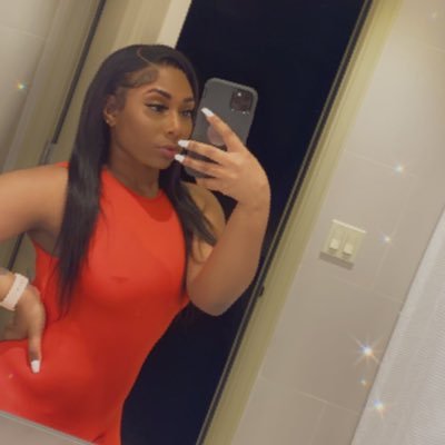 Lurvvet's profile picture. love sports 🏈