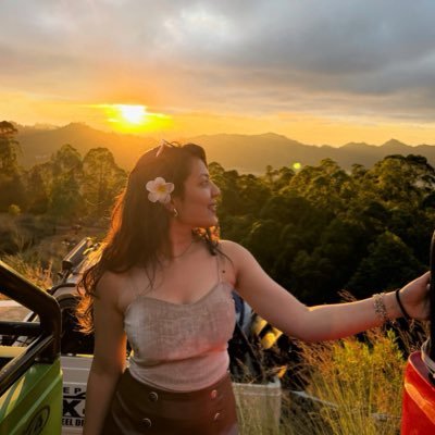 prachisoniPM's profile picture. Product Manager who asks “why” for a living, turns it into strategy, and somehow keeps teams aligned without losing my mind or my Notion tabs.