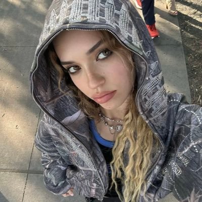 manonseptum's profile picture. so happy i could die