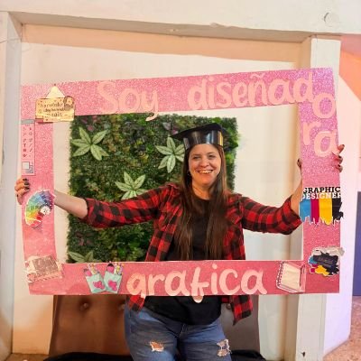 astridarmesto's profile picture. ♡ Mamá de Pilar ♡
☆ Diseñadora Gráfica ☆
♧ Hincha del + grande de Sta Fe ♧
《▪︎ Studebaker ▪︎》