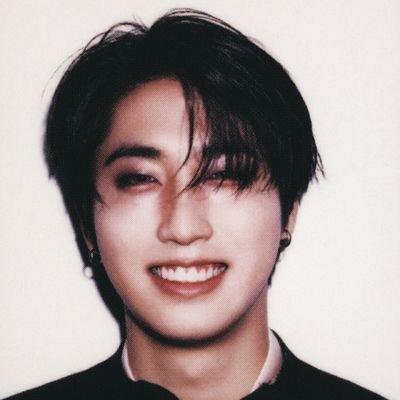 sweetenerhan's profile picture. written by https://t.co/cTIsUrN4rb.