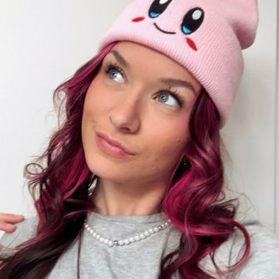 Lionnely_'s profile picture. anime des lives tous les soirs sur twitch 📧lionnely@outlook.com