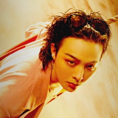 Gbewitch's profile picture. ɢᴏʟᴅᴇɴ ᴅᴀʏs ᴀʀᴇ sᴛɪʟʟ ᴀʟɪᴠᴇ ⟢