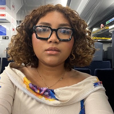 misskinek's profile picture. Kalïana dats the bio ca bougera JAMAIS. #malagasywomenempowerment