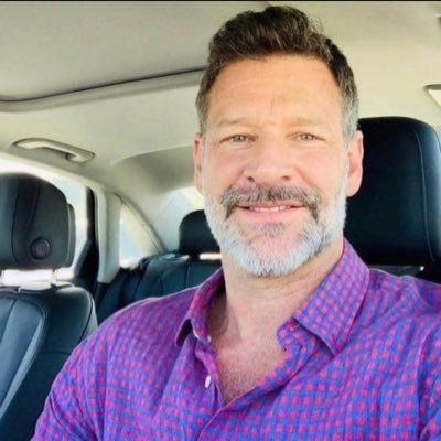 albertw23456's profile picture. HAPPY LIVING