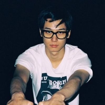 queblitz's profile picture. snapping pics in high speed cars.