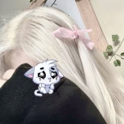 fuchzint's profile picture. 