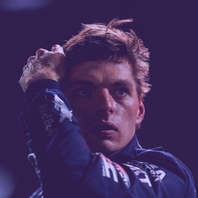 maxstyres's profile picture. my pickaxe is fucked