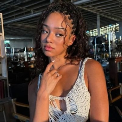 kats_eyeconic's profile picture. SRK, BTS and Katseye fan