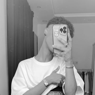 dni_91's profile picture. أخبث مما تظُن، وأفضل مما تتوقع .