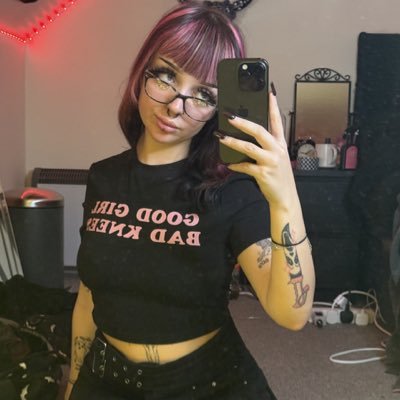 lorelaicece's profile picture. Fearless people slide first