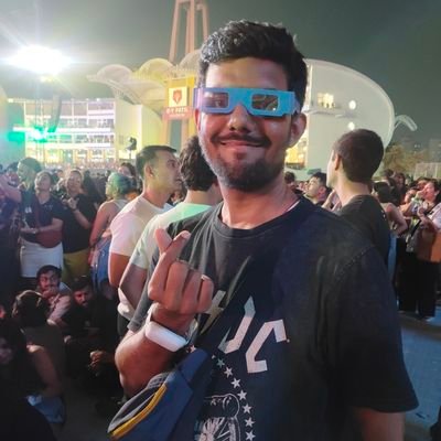 PontiacccBandit's profile picture. He/him. Physics, astronomy, & trivia geek (Oxford comma aficionado),F1❤️, bibliophile, L🧄