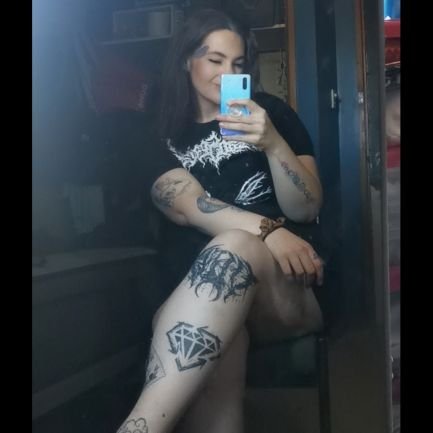 MetalheadMae's profile picture. Live, laugh, blegh 🤟