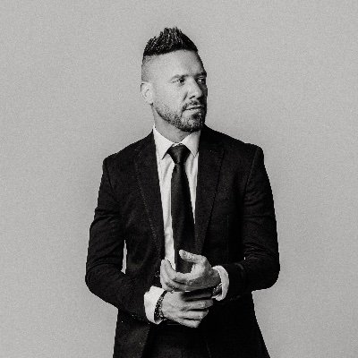 BrentLindeque's profile picture. Good Things Guy | Writer | Radio Host | Keynote Speaker | Sometimes Funny Guy | Does Other Things Also | Etc 📧 bookings@brentlindeque.com