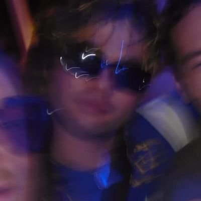 CHlLLBABYCHILL's profile picture. ★ 𝘭𝘪𝘷𝘦 𝘪𝘯 𝘨𝘭𝘪𝘵𝘵𝘦𝘳 ★ 24 ★