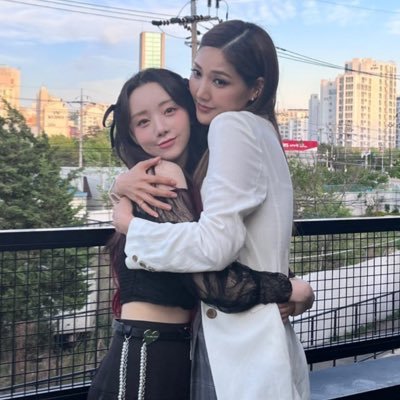 O2_O2_12's profile picture. 