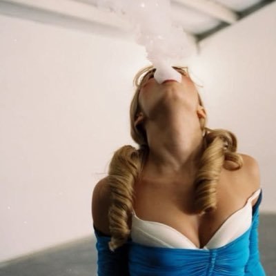 RELENTLESSFAE's profile picture. i drag my own favs || multi stan || 🪽🪽