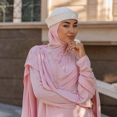 fatima_moh28342's profile picture. you can teach you how to trade  💹📈