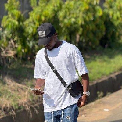 Ducobu3643491's profile picture. 🇨🇮 faisons connaissance