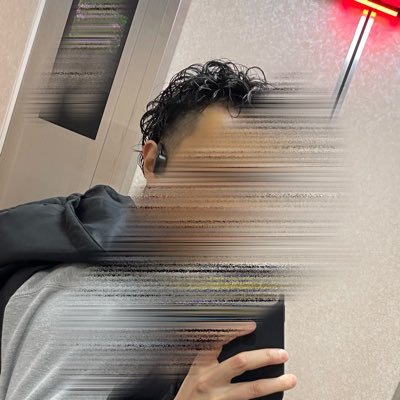 BlueAtlas_89's profile picture. 89年生まれ。36歳。 #婚活 始めました。不動産系で働いてます。筋トレと美味しいもの巡りが好きで、旅行や写真も楽しんでいます。バツイチで前妻との間の子供いません。タバコ×、お酒少し。まずは軽くお話できたら嬉しいです。