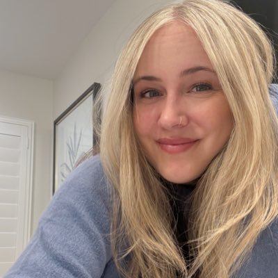 3AshleyMartinez's profile picture. 🌷⚡️🫧🥨🌯📚🩷