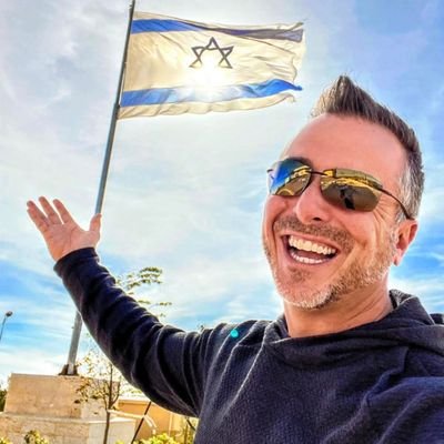uthmhan's profile picture. Israel Defense Forces ⚔️ 
Proudly Jewish ✡️ 
the Israeli side of things