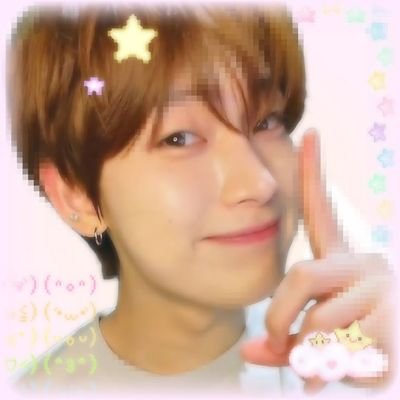 ribbonarrow's profile picture. 𓃠 (18) ❄️🍬 • 🐧🦊