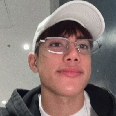 stellvstr_'s profile picture. 