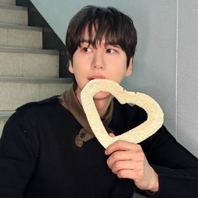 baguettekyu's profile picture. 규 규 규 ~💘 sometimes 🔞 tweets. Follow at your own risk.