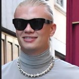 _chrisroberts's profile picture. 