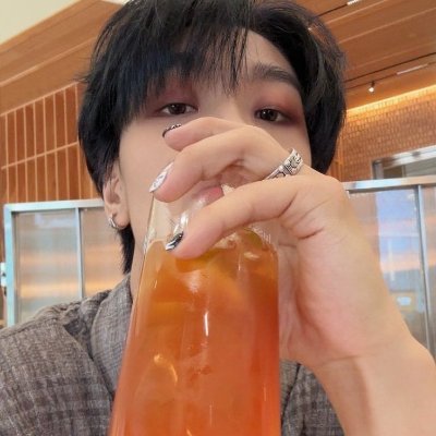 xinlonglongcat's profile picture. ✮ ⋆ ˚｡𖦹 ⋆｡°✩
the resident cat of allyz 
your friendly neighbourhood henyangz enthusiast 
ot8 allyz
nsfw!! don't follow if uncomfortable