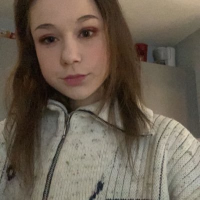 emmodem_'s profile picture. j’apprends tjrs, hesitez pas à me reprendre et m’apprendre des trucs !!! // twitch partner // 🇵🇸