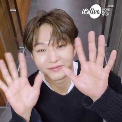 zz6_rounely's profile picture. 미남력 넘치는 짱서비가 조아 ( ´ ▽ ` ).｡ｏ♡