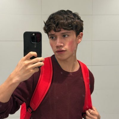 jhonsmithgueva's profile picture. 20 🇵🇪 / Locum Account / 1,8% in Onlyfans.