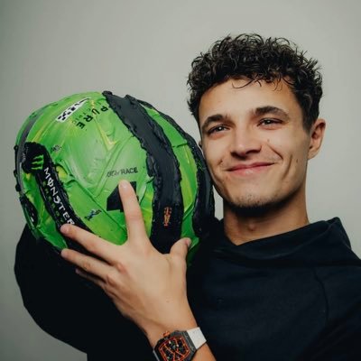 kellsradio's profile picture. we did it🧡 | 23 | host of radio check w/ makelle - a podcast where I talk all things f1 ◡̈