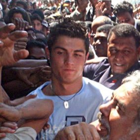 Awondossantos's profile picture. " 41 anos É a flor da idade " ..