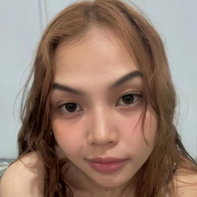 ultravi0lenceex's profile picture. middle of nowhere