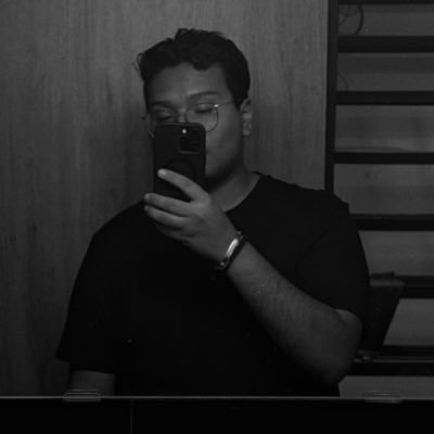 salvavida_s's profile picture. small circle. private life. happy heart. peaceful life | BMV | Lebron en mi🫀 | IndivisaManent | SNHU | 🦂 |👨🏾‍💻| 👨🏾‍🌾 |🤵🏾‍♂️| 🪬 | 📿 დ 