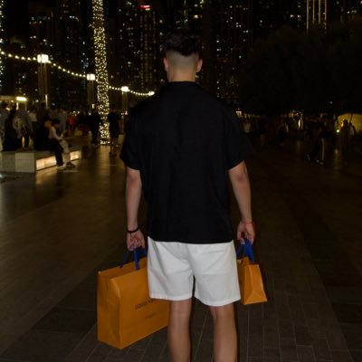 HrisLitz's profile picture. Daily degenerate gambling streams at 5 PM CET on @chipsgg with over $75,000 given away 🎰 $6000 in code "HRISLIT" Leaderboards on https://t.co/VflU2fhGYY💰