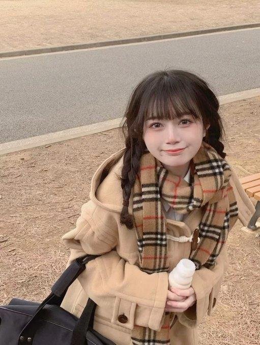 LuckyRajput2718's profile picture. 離婚した孤独な女性は、