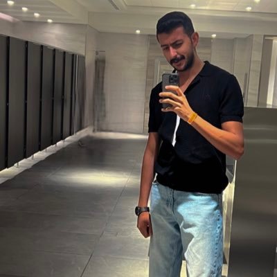 mxx6i's profile picture. English Literature