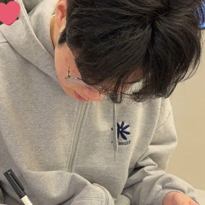 3t23t2's profile picture. ᴢᴇᴜꜱ¹⁰ㅣ제오페구케