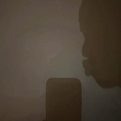 bhgtgffhfkyeeg's profile picture. 