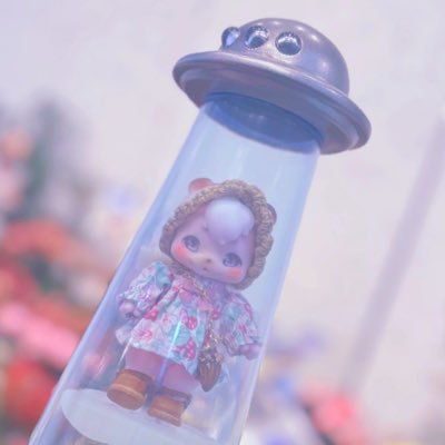 ohirune_chat's profile picture. こちらはありすのドール・ぬい垢です。使ってなかったアカウントを再利用したのでドールは🔰アニメ・ゲーム・マンガ。とあるゲームの自キャラぬい、ドールの写真。kumukuku、cocoriangなどちいこい子達と暮らしてます。たまに版権とリアル猫。【迷惑業者アカウント・スパム対策※天安門打倒習近平】