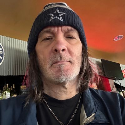 toddroxx's profile picture. rock n’ roller