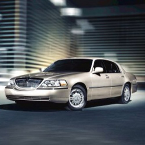 Toronto Airport Taxi GTA one of the biggest Airport Taxi and Limousine service provider in GTA.