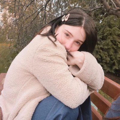 dimplestoddle's profile picture. unconvinced and unbothered