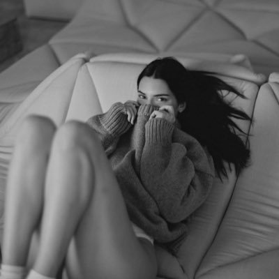 ephisiert's profile picture. Goût Sucré 0. 818 Drink ⠛ Brown Eyes ⁕⠀Glôw Lēq Call phone Colour⠀─⠀Tears Tea + Mine ⋆ 𝕆𝕧 𝄄 Skin Luxe Night【 Celēsquial 】Glassy Luxêline : ⧵ Æ.