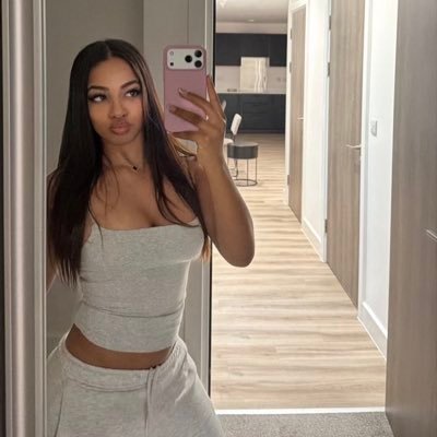 Wilgann's profile picture. Fashionista by day, body goals. Fitness, Career Growth and Money on my mind. 💸📚💪🏼